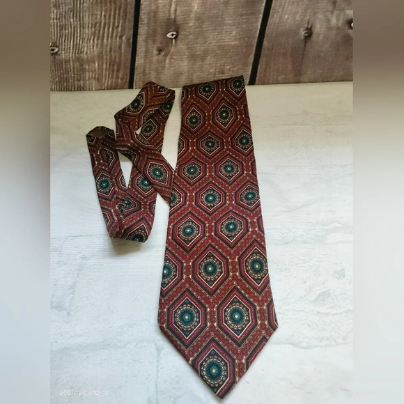 Pierre Balmain Men's Silk Necktie Tie  Medallion Geometric Boho Pattern Maroon - Picture 1 of 9